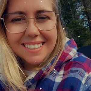 Meet your Posher, Emilie